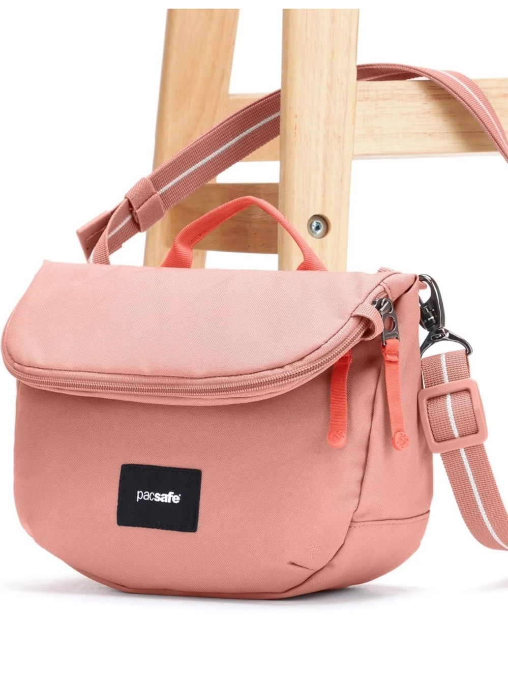Pacsafe GO Saddle Lifestyle Crossbody 💖 - Picture 3 of 5
